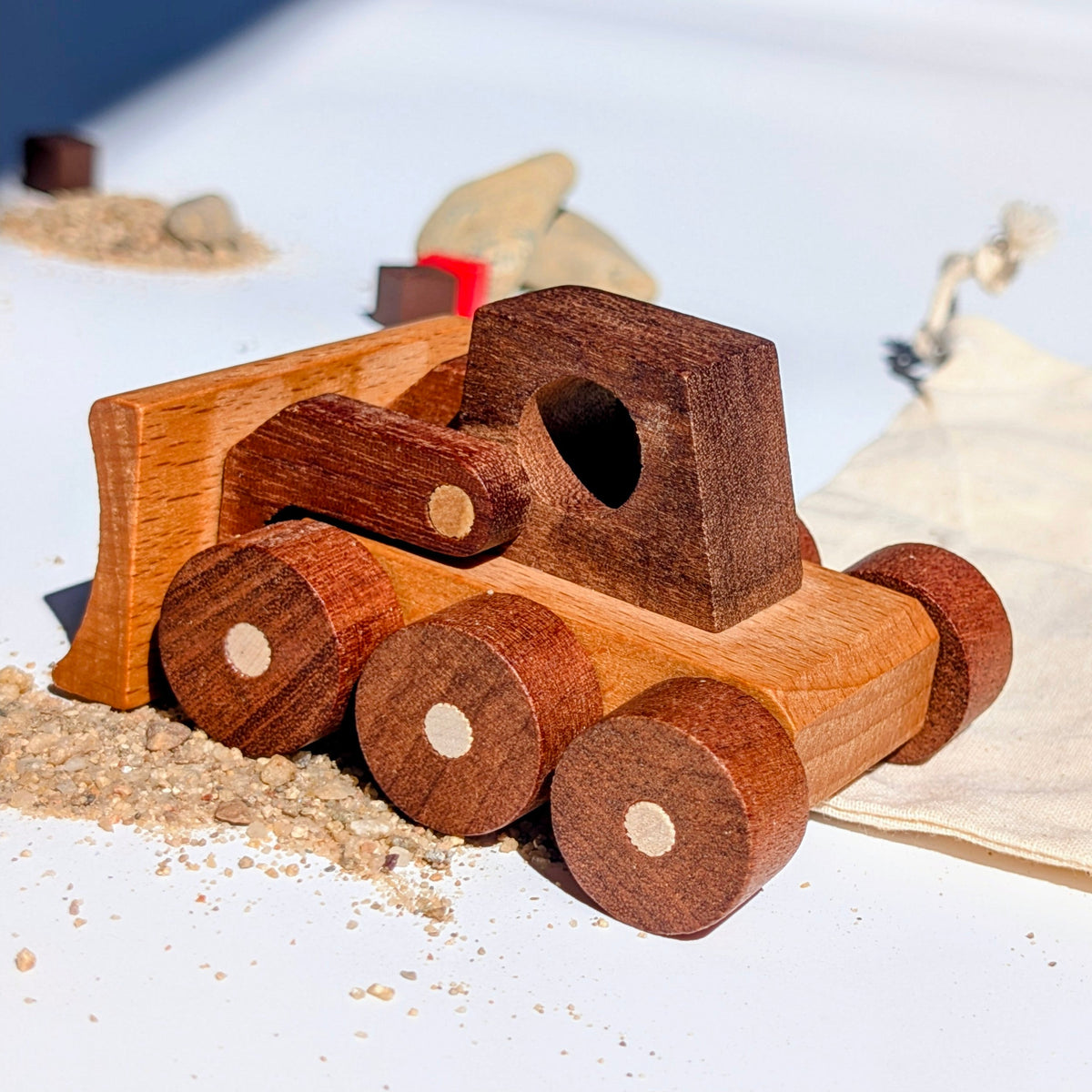 Kienvy Solid Wood Construction Vehicle - Mini Buildozer