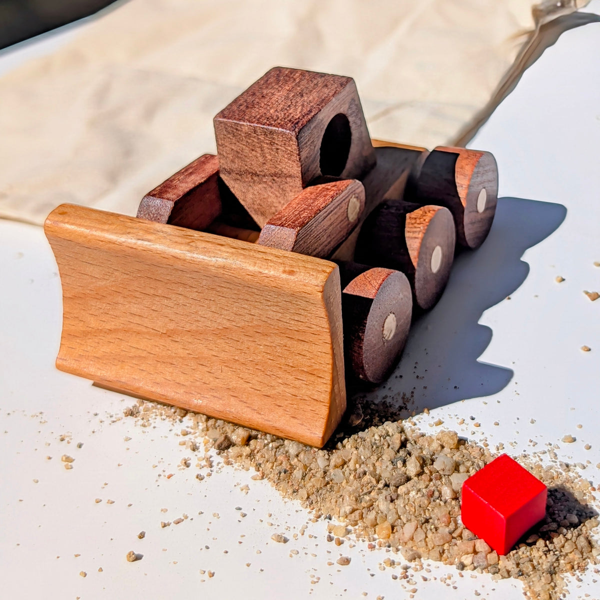 Kienvy Solid Wood Construction Vehicle - Mini Buildozer