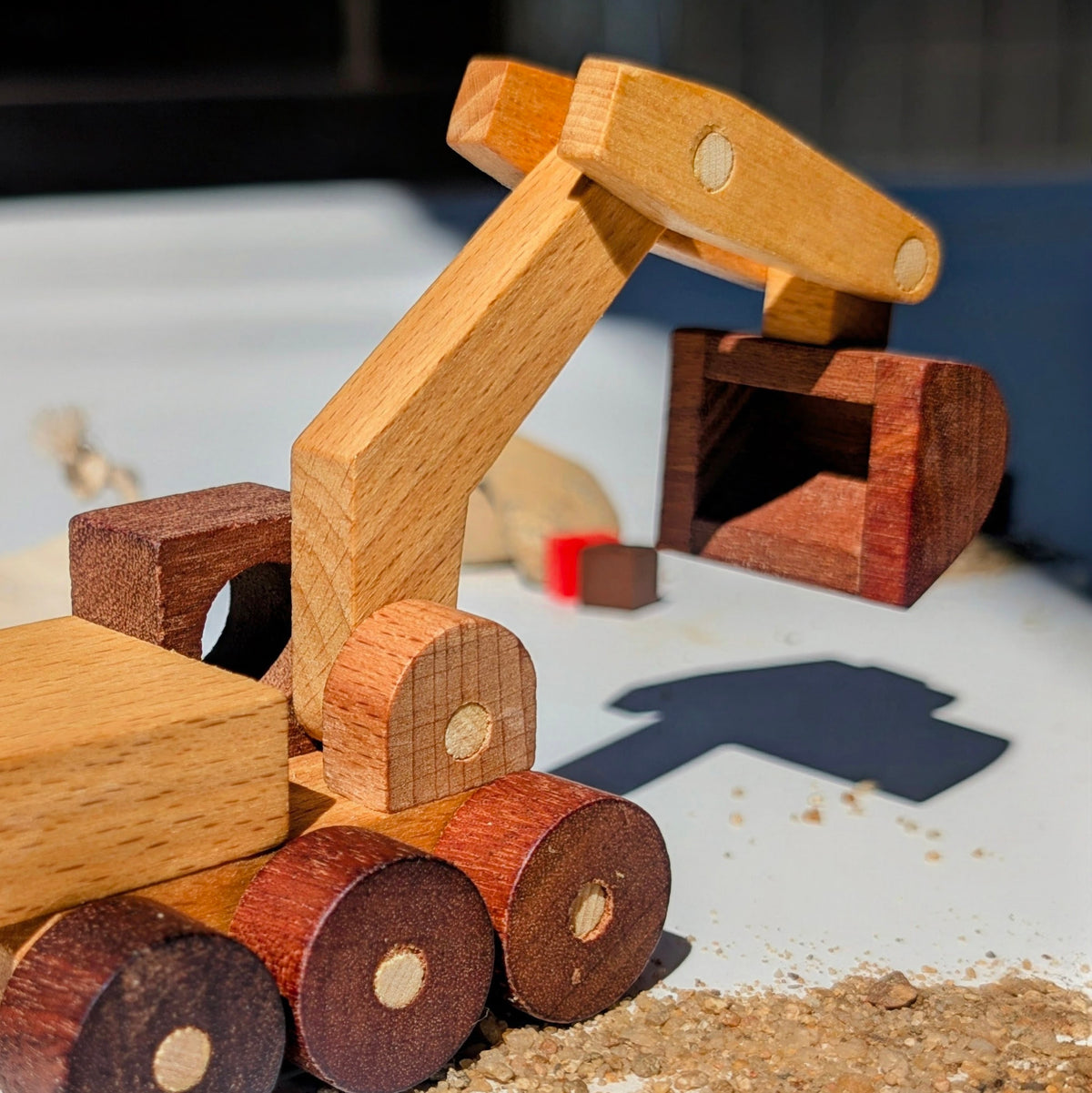 Kienvy Solid Wood Construction Vehicle - Mini Excavator